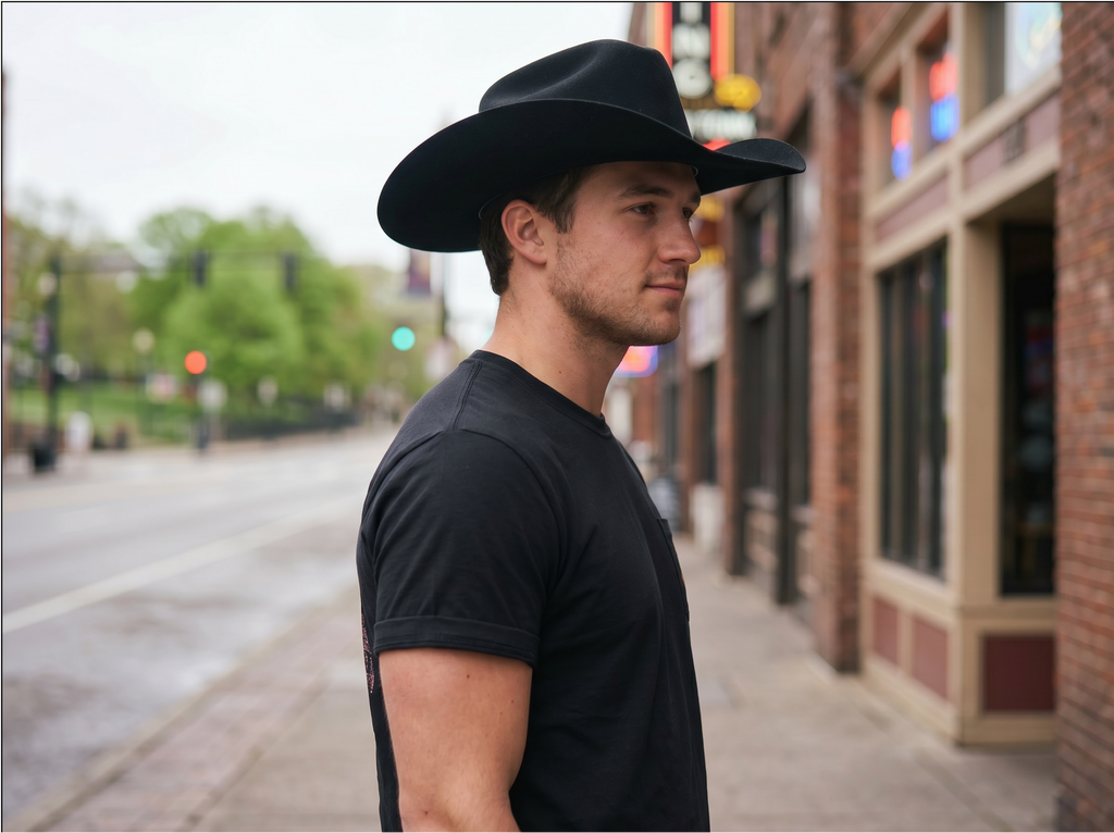 Nashville pocket t-shirt: Honky Tonk Highway